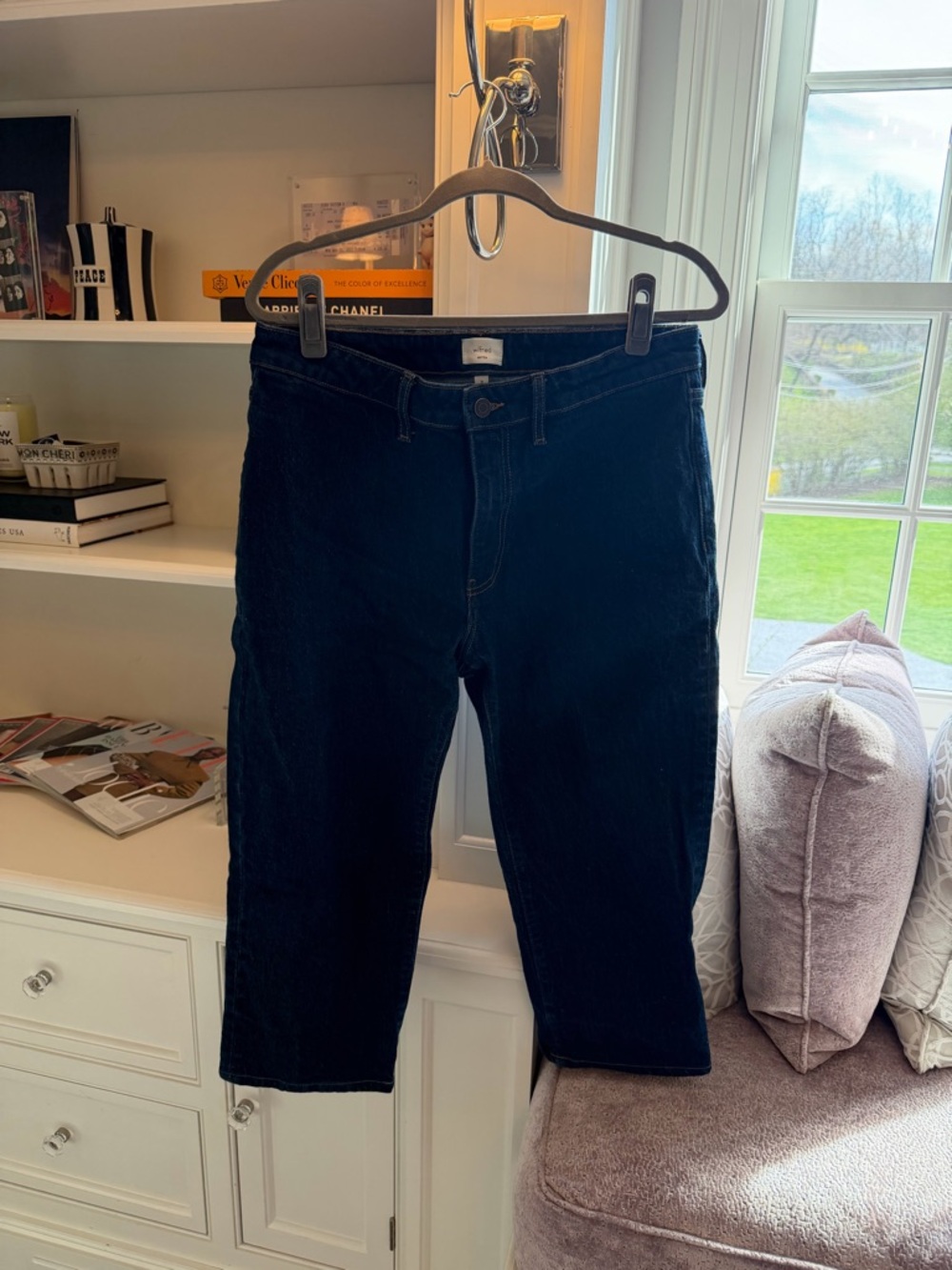 Wilfred dark blue denim capris